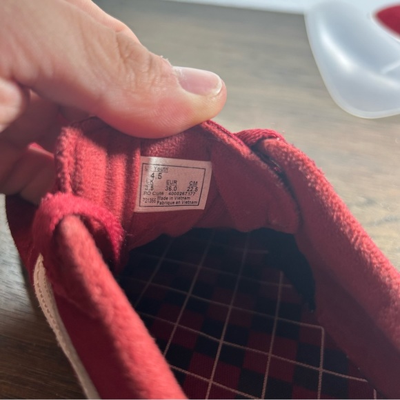Vans Red/White Women's Old Skool Shoes size 6 - Picture 5 of 7